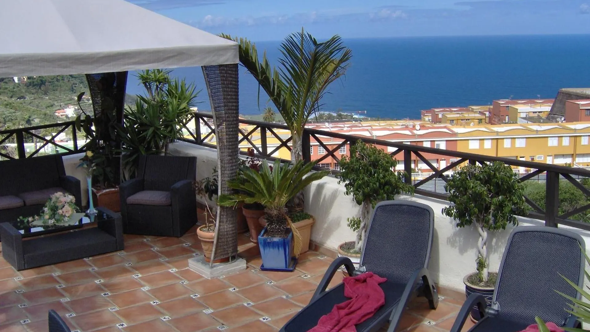 Moderne Ferienwohnung Mit Privatem Balkon Sowie Meer- Und Gebirgsblick Icod De Los Vinos Διαμέρισμα
