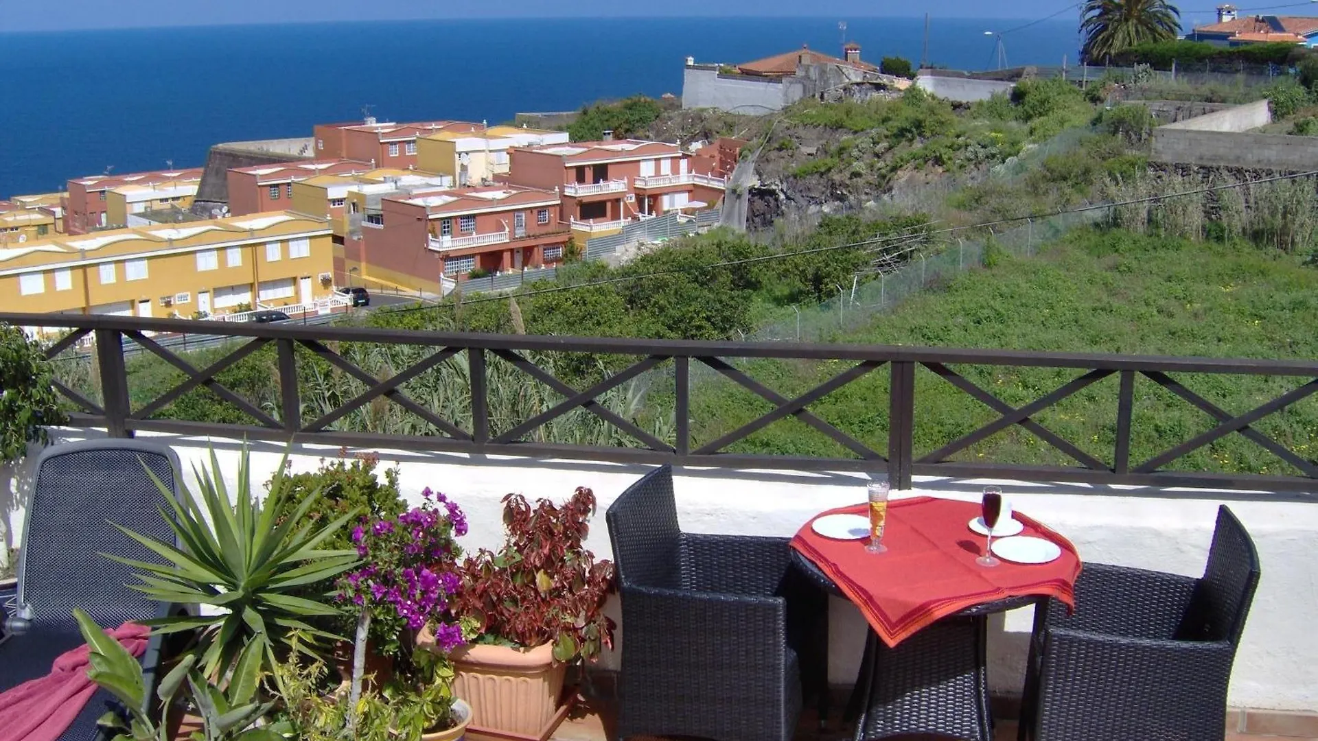 Moderne Ferienwohnung Mit Privatem Balkon Sowie Meer- Und Gebirgsblick Icod De Los Vinos Ισπανία